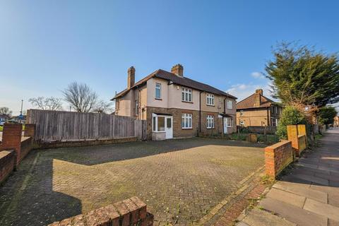 4 bedroom semi-detached house to rent, 31 Shawbrooke Road, London, SE9