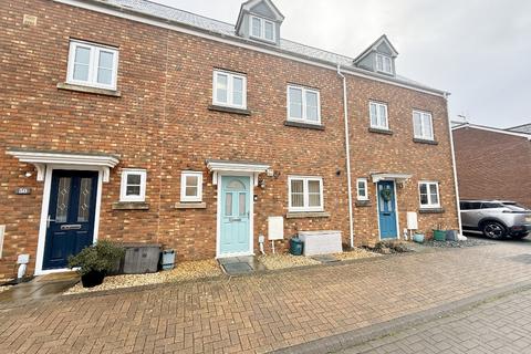 4 bedroom terraced house for sale, Ffordd Cambria, Pontarddulais
