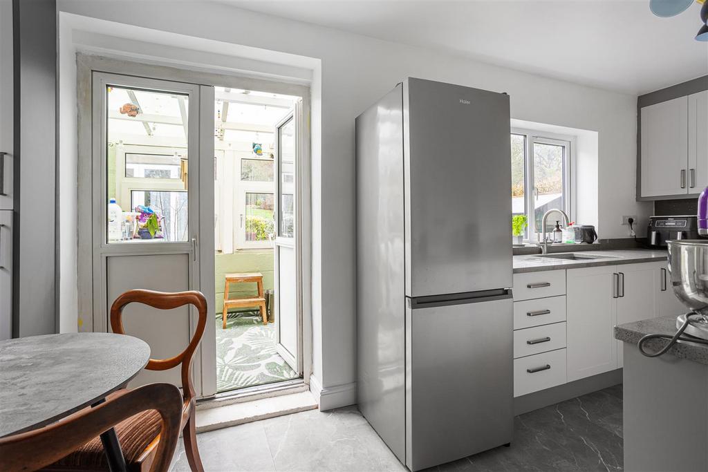 20 Edgeware Road 37.jpg