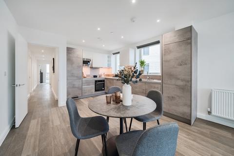 undefined, 4 Woodlands Avenue, Acton W3