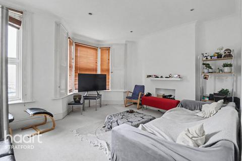 3 bedroom flat for sale, Carnarvon Road, Stratford