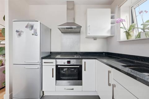 1 bedroom apartment for sale, Cherrywood Lodge, Birdwood Avenue, London, SE13