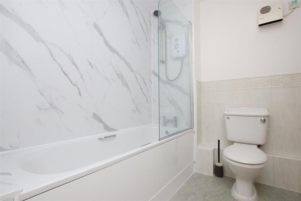 Bathroom.JPG