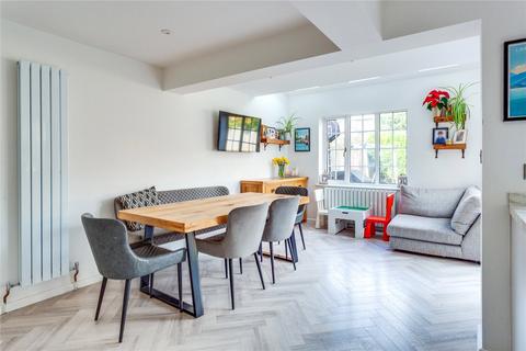 undefined, Newalls Rise, Berkshire RG10