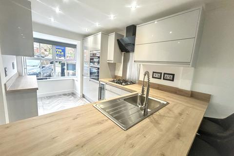 4 bedroom semi-detached house for sale, Rosebud Close, Swalwell, Newcastle upon Tyne, Tyne and Wear , NE16 3DF