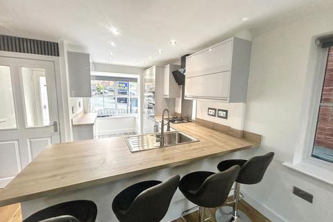 4 bedroom semi-detached house for sale, Rosebud Close, Swalwell, Newcastle upon Tyne, Tyne and Wear , NE16 3DF
