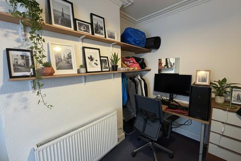 3 bedroom house to rent, Midland Avenue, Lenton NG7