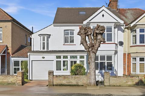 undefined, Reydon Avenue, Wanstead