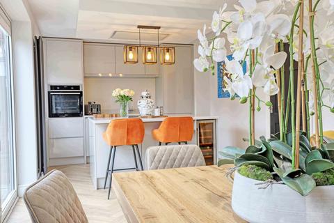 3 bedroom detached house for sale, Southwood Road, Cookham, SL6