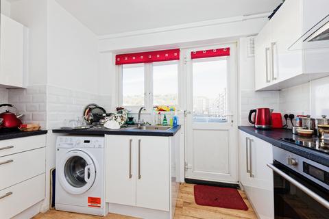 2 bedroom flat for sale, The Gateway, Dover, CT16