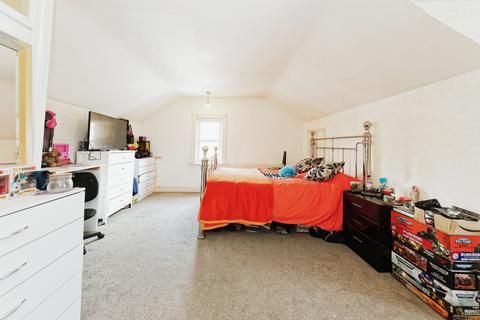 3 bedroom maisonette for sale, Church Road, Dover, Kent, CT17