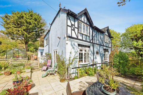 Vale View Road, Dover, Kent, CT17