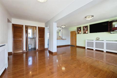 3 bedroom property for sale, The Gateway, Dover, Kent, CT16