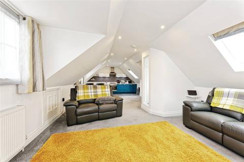 2 bedroom flat for sale, Queens Courtyard, Dover, Kent, CT17