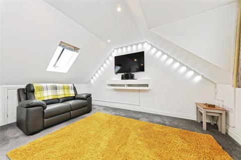2 bedroom flat for sale, Queens Courtyard, Dover, Kent, CT17