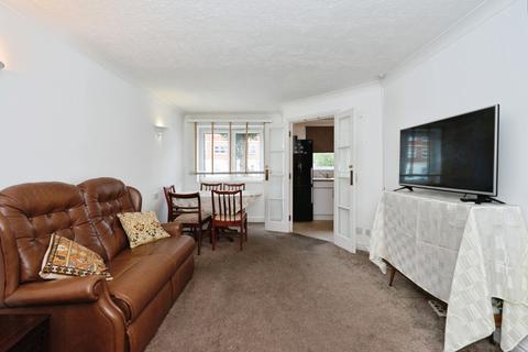2 bedroom flat for sale, Holland Road, Hove, East Sussex, BN3