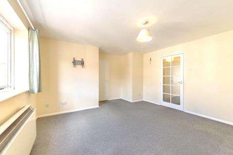 2 bedroom flat for sale, Ascot Court, Aldershot