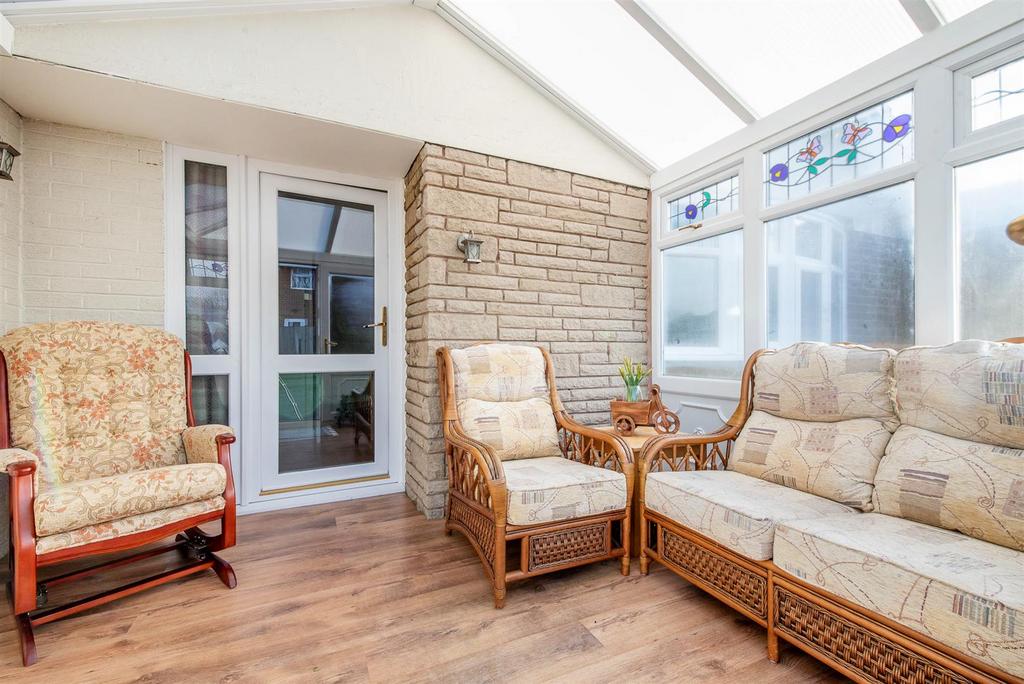 Conservatory/Entrance