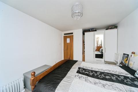 2 bedroom flat for sale, Eaton Road, Hove, East Sussex, BN3
