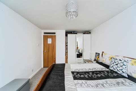2 bedroom flat for sale, Eaton Road, Hove, East Sussex, BN3