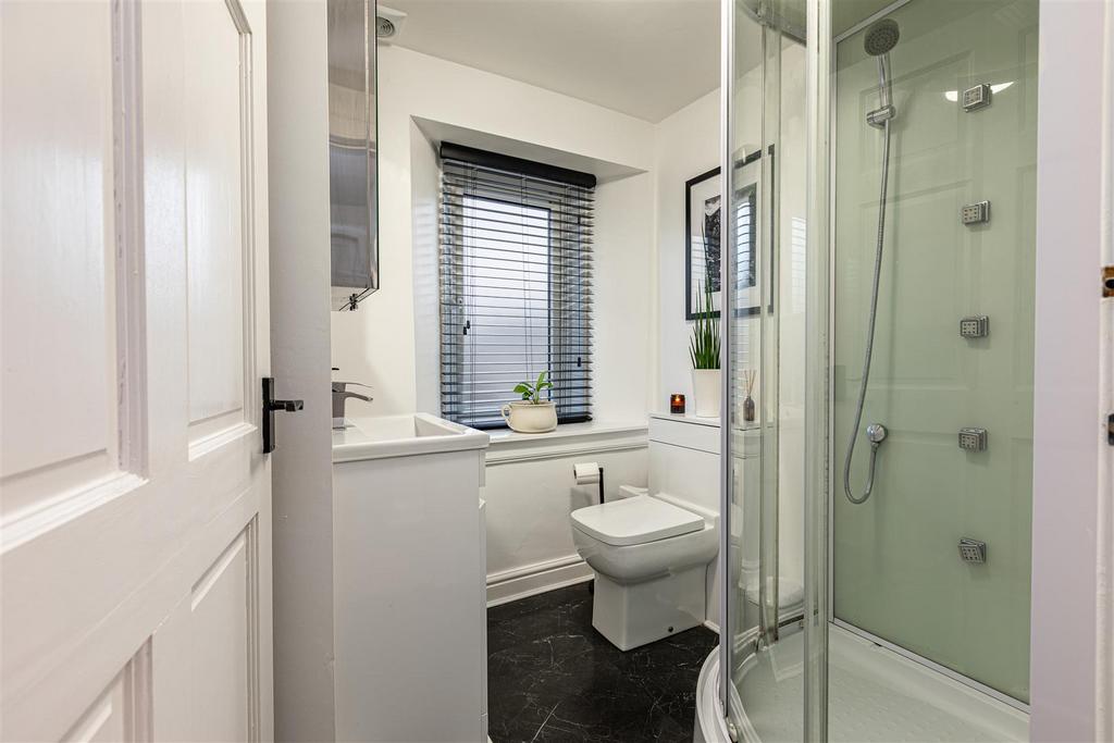 9 Elm Row Galashiels 49.JPG