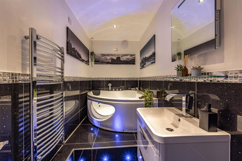 9 Elm Row Galashiels 12.JPG