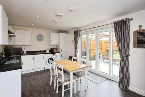 3 bedroom end of terrace house for sale, Rother Drive, Tenterden, Kent, TN30