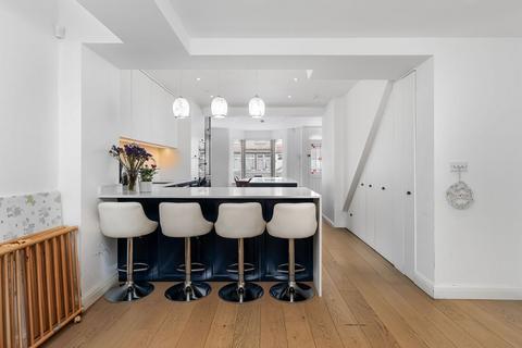 5 bedroom terraced house for sale, Khartoum Road, London E13