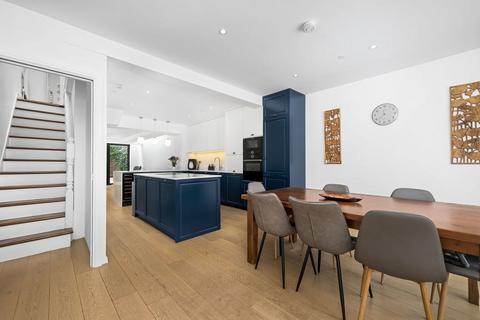 5 bedroom terraced house for sale, Khartoum Road, London E13