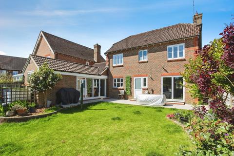 4 bedroom detached house for sale, Hop Pocket Close, Sissinghurst, Kent, TN17