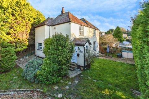 4 bedroom detached house for sale, Dale Hill, Ticehurst, Wadhurst, East Sussex, TN5