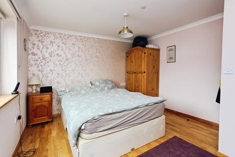 2 bedroom bungalow for sale, Jaggard Way, Staplehurst, Tonbridge, Kent, TN12
