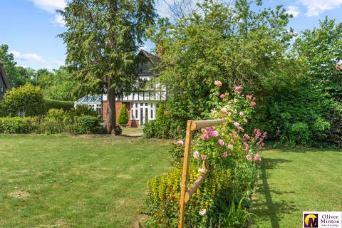 4 bedroom detached house for sale, Epping Road, Roydon
