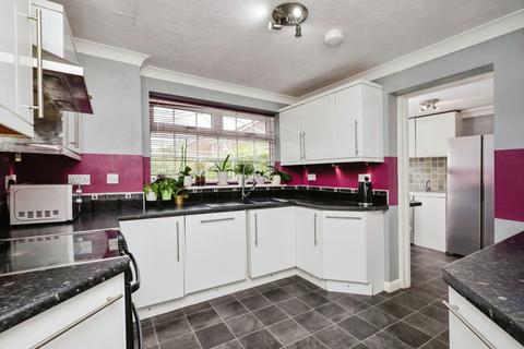 5 bedroom detached house for sale, Pages Hill, Heathfield, East Sussex, TN21