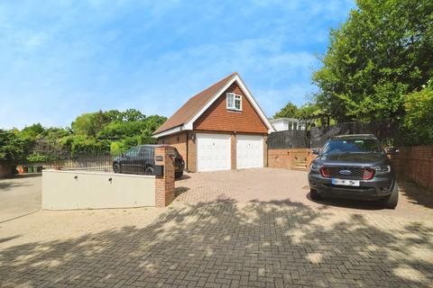 undefined, Heathfield Road, Burwash Weald, Etchingham, East Sussex, TN19
