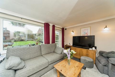 3 bedroom terraced house for sale, Grange Close, Heathfield, East Sussex, TN21