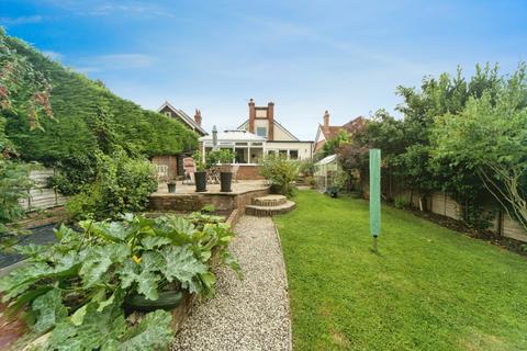 3 bedroom detached house for sale, Ballsocks Lane, Vines Cross, Heathfield, East Sussex, TN21