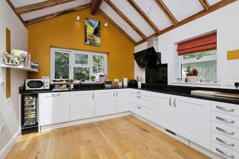 2 bedroom bungalow for sale, Horam Park Close, Horam, Heathfield, East Sussex, TN21
