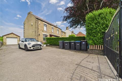 undefined, Flint Hill, Stanley