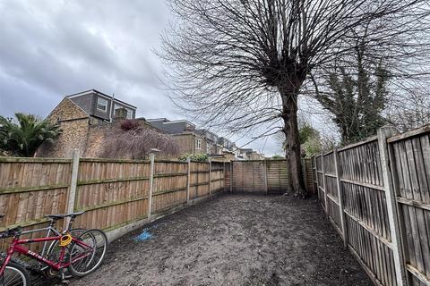 undefined, Newton Avenue, Acton, W3