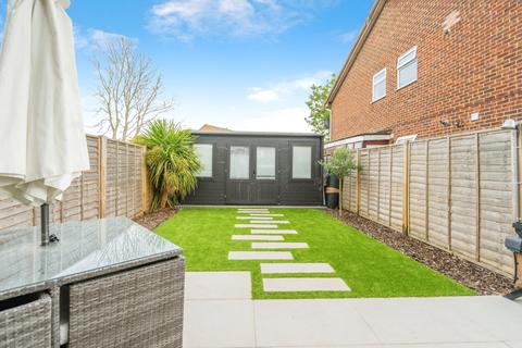2 bedroom flat for sale, Markfield, Bognor Regis, West Sussex, PO22