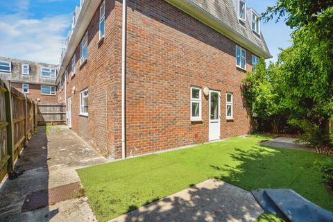 2 bedroom flat for sale, Richmond Avenue, Bognor Regis, West Sussex, PO21