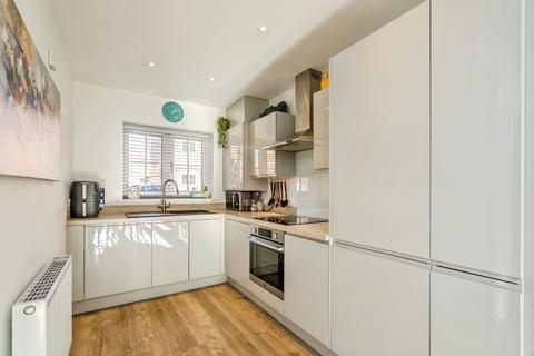 3 bedroom semi-detached house for sale, Farrier Way, Fontwell, Arundel, West Sussex, BN18