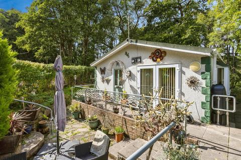 2 bedroom detached house for sale, Linnett Close, Turners Hill Park, Turners Hill, Crawley, RH10