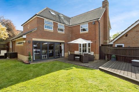 undefined, Henley Close, Maidenbower, Crawley, West Sussex, RH10