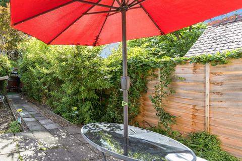 2 bedroom end of terrace house for sale, Hazelwick Road, Crawley, West Sussex, RH10