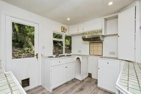 2 bedroom detached house for sale, Woodpecker Way, Turners Hill Park, Turners Hill, Crawley, RH10