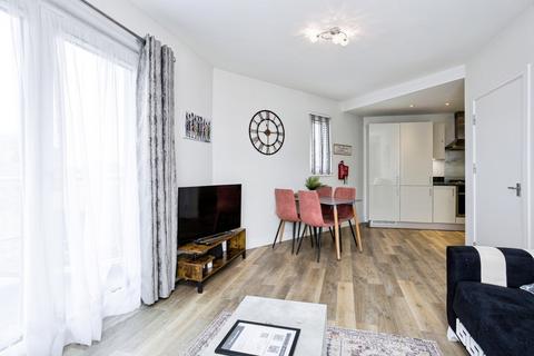 2 bedroom flat for sale, West Green Drive, Crawley, West Sussex, RH11