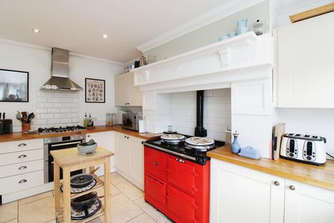undefined, New Road, Midhurst, GU29