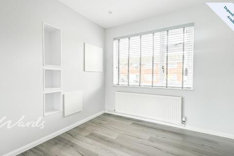 3 bedroom terraced house to rent, Kingfisher Road Larkfield ME20